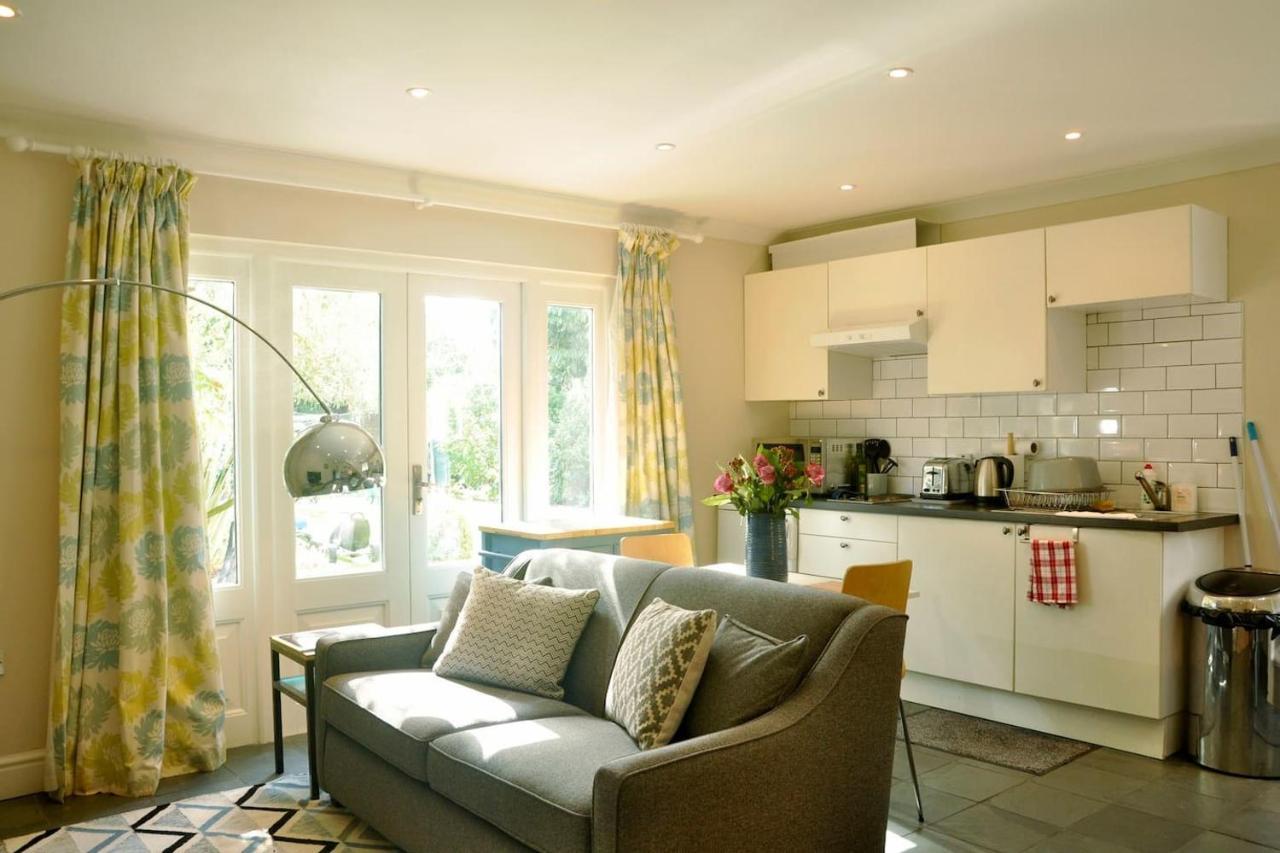Immaculate Quiet Coach House In Garden Birmingham Villa Exterior photo